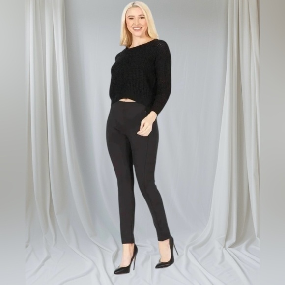 🆕BCBGMaxAzria Black Sweater Crew Neck Cozy Style - Picture 7 of 16